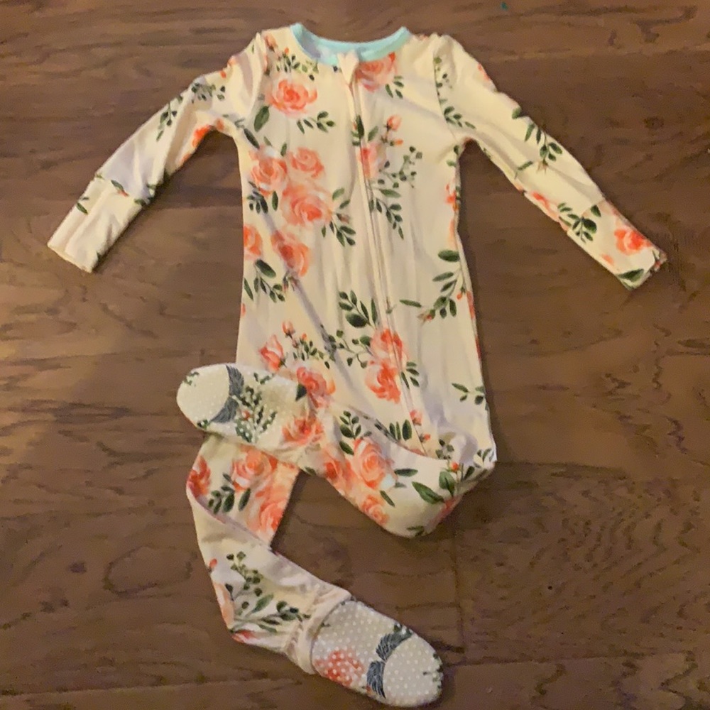 Free Birdees Champagne and Roses Onesie EUC 6-12 - Picture 2 of 3